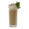 Latte glacé à la vanille et à la rose