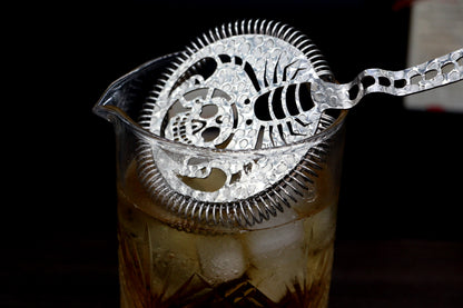 Scorpion Cocktail Strainer With Raindrop Pattern - Stainless Steel